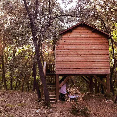 Cabanids Lodge